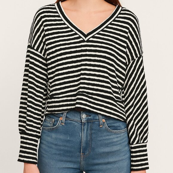Altar'd State Black and White Striped V-Neck Cropped Top SMALL - Picture 1 of 6